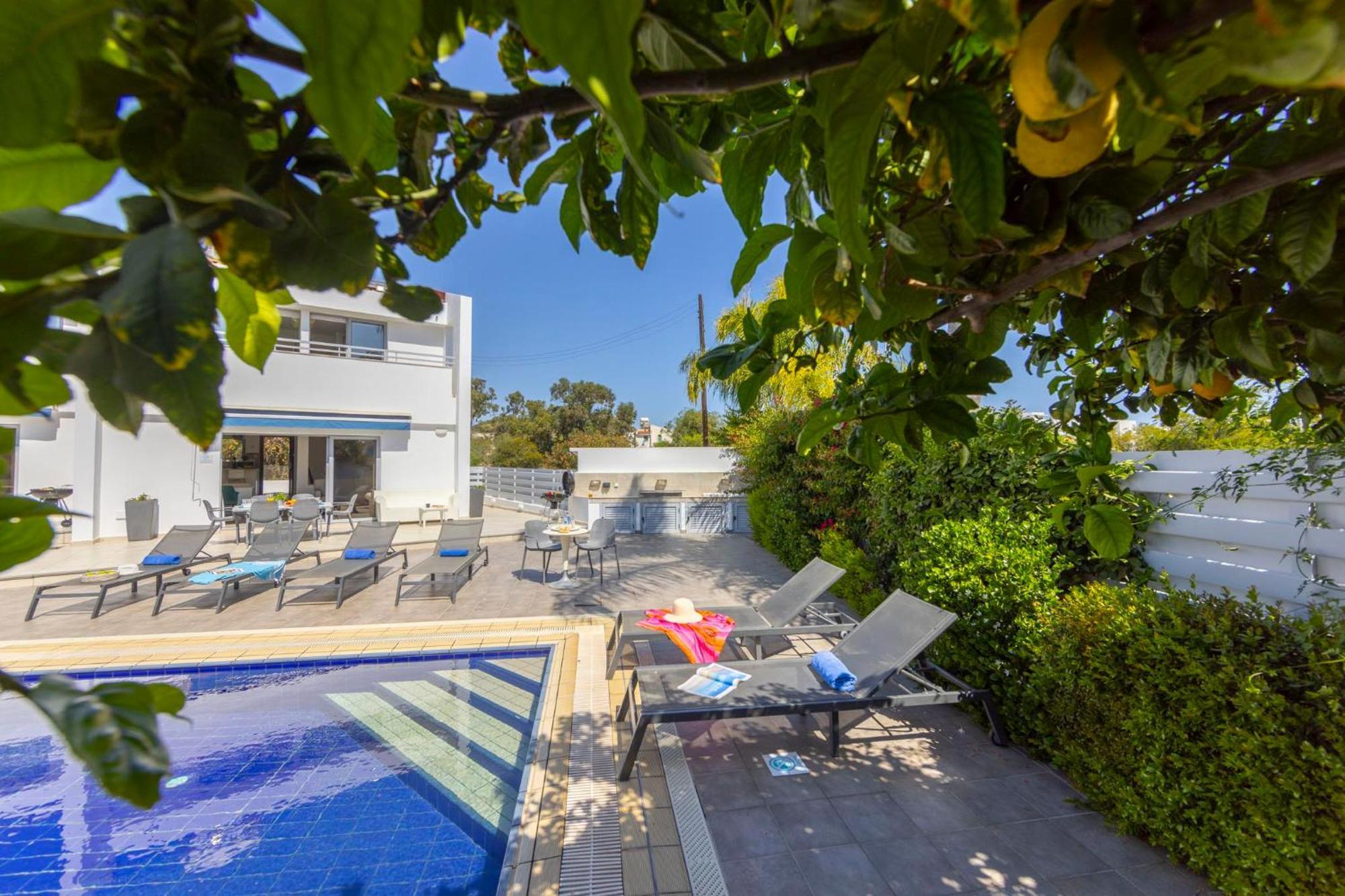 Azure Luxury Pool Villa Protaras Exterior photo